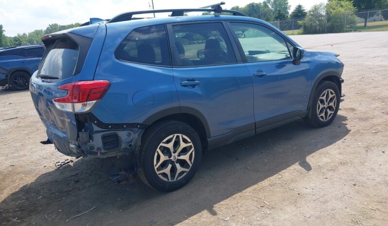 
								Subaru Forester full									