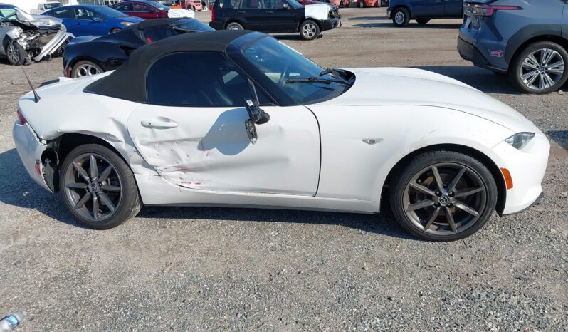 
								2016 Mazda MX-5 full									