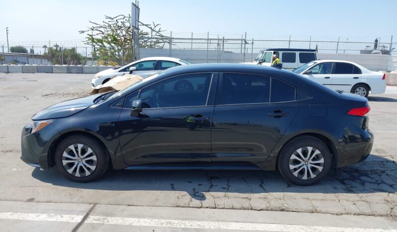 
								Toyota Corolla full									