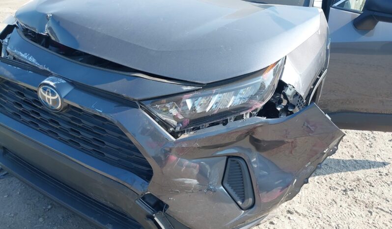 
								2021 Toyota RAV4 full									