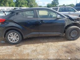 
										Toyota C-HR full									
