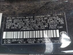 
										Toyota C-HR full									