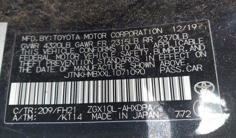 
								Toyota C-HR full									