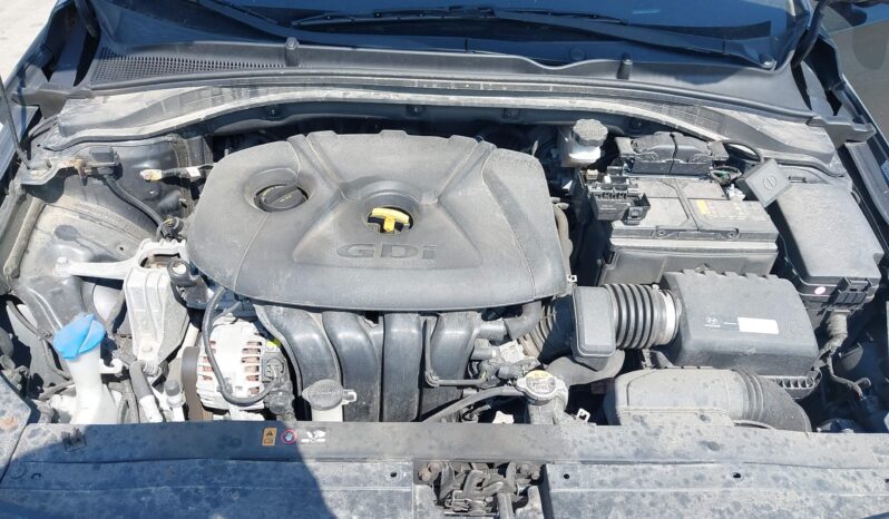 
								2019 Hyundai Elantra gt full									