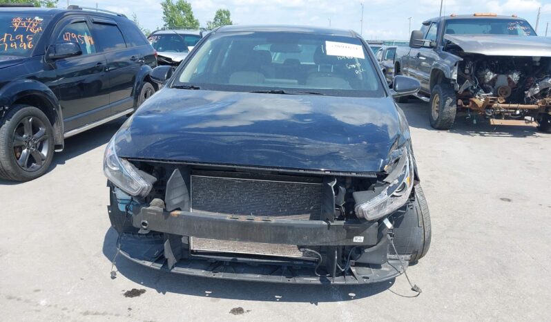 
								2019 Hyundai Elantra gt full									