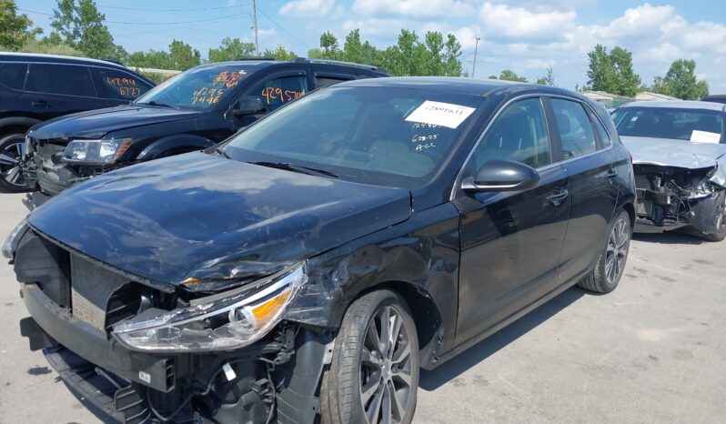 
								2019 Hyundai Elantra gt full									