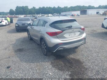 2016 Infiniti QX30