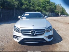 MERCEDES-BENZ E300