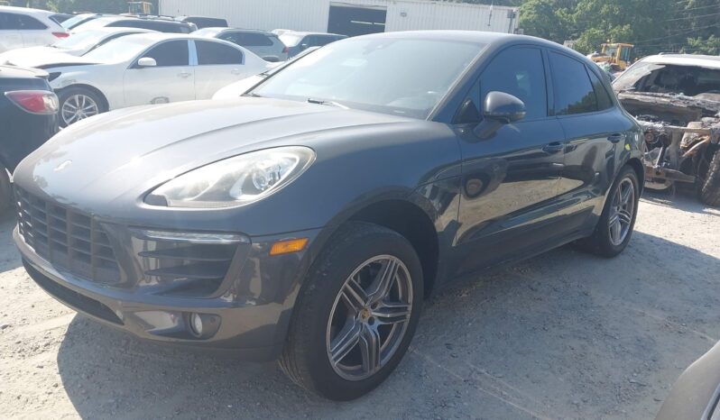 
								2016 Porsche Macan full									