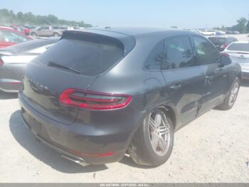2016 Porsche Macan