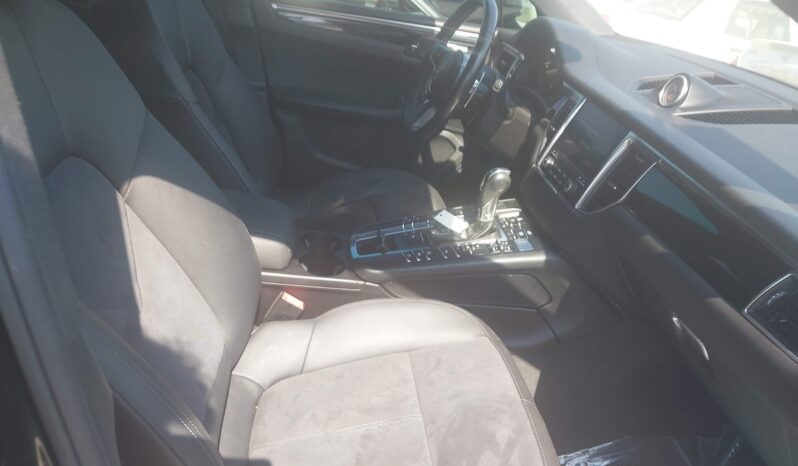 
								2016 Porsche Macan full									