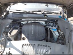 
										Porsche Macan full									