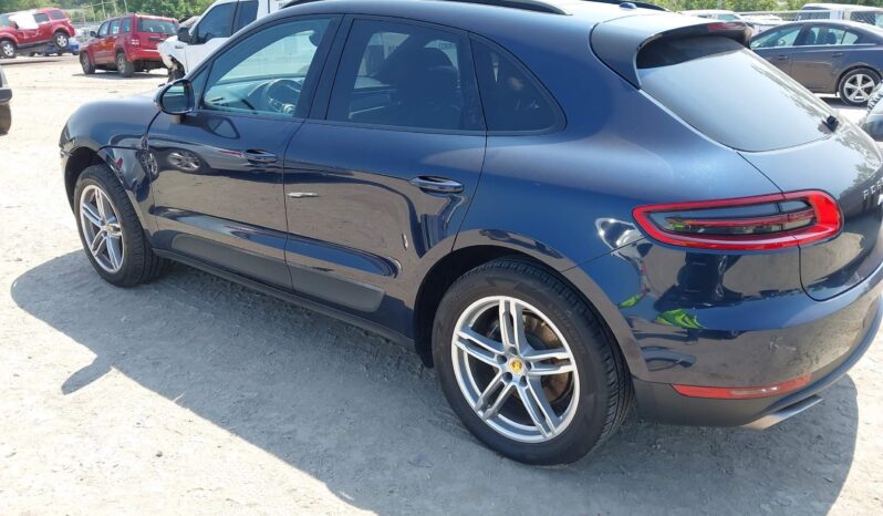 
								Porsche Macan full									