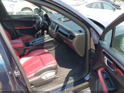 
										Porsche Macan full									
