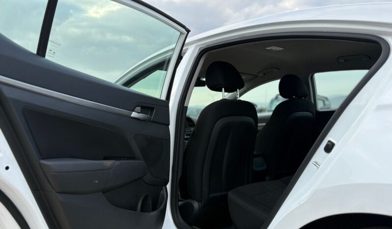 
								HYUNDAI ELANTRA full									