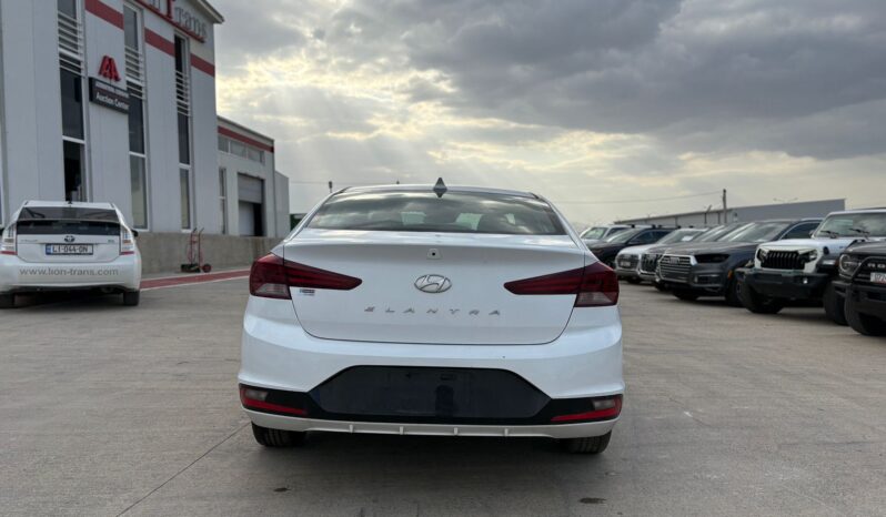 
								HYUNDAI ELANTRA full									