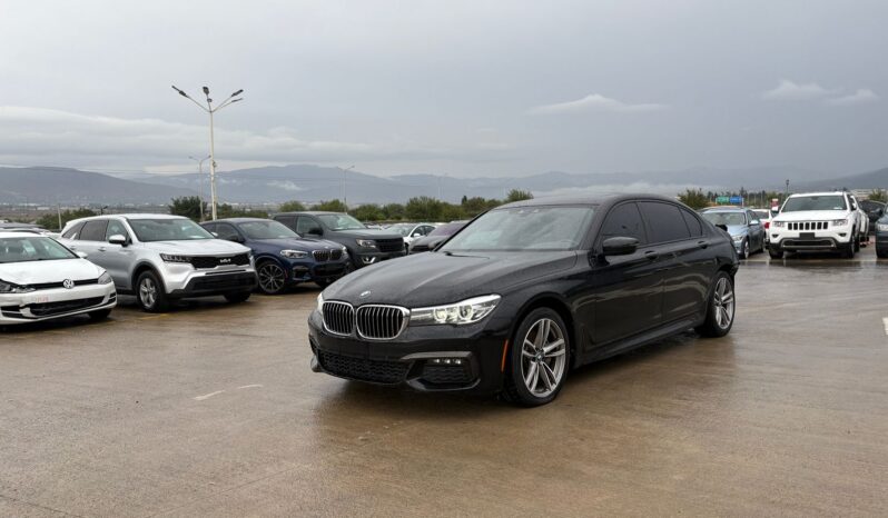 
								BMW 740i full									