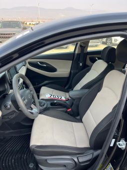 
										2019 Hyundai Elantra gt full									