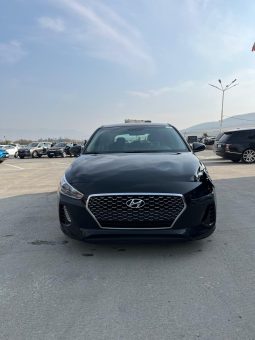 
										2019 Hyundai Elantra gt full									