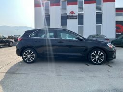 
										2019 Hyundai Elantra gt full									