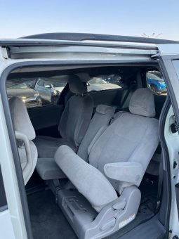 
										TOYOTA SIENNA full									