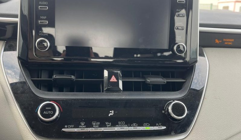 
								2020 Toyota Corolla full									