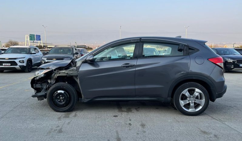 
								Honda HR-V full									