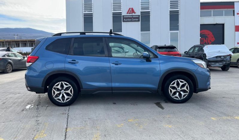 
								Subaru Forester full									