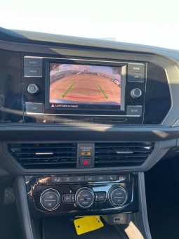 
										VOLKSWAGEN JETTA full									