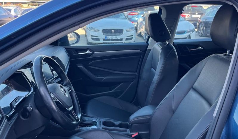 
								VOLKSWAGEN JETTA full									