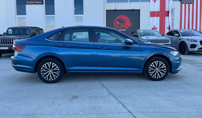 
								VOLKSWAGEN JETTA full									