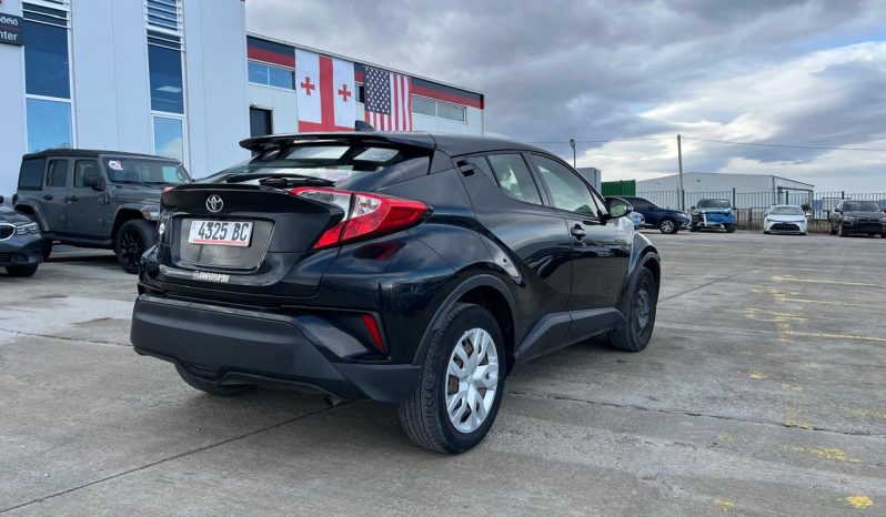 
								Toyota C-HR full									