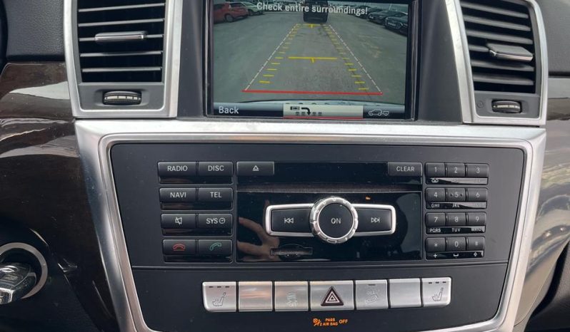 
								Mercedes-Benz ML-Class full									