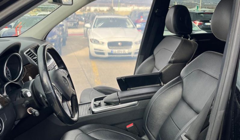 
								Mercedes-Benz ML-Class full									