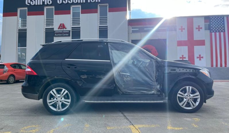 
								Mercedes-Benz ML-Class full									