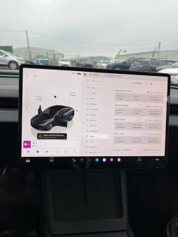
										Tesla MODEL 3 full									