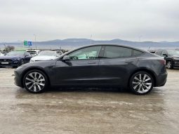 
										Tesla MODEL 3 full									