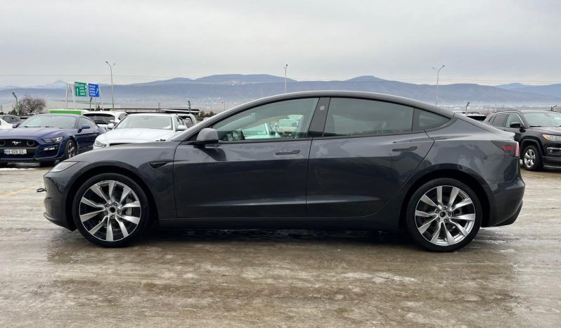 
								Tesla MODEL 3 full									