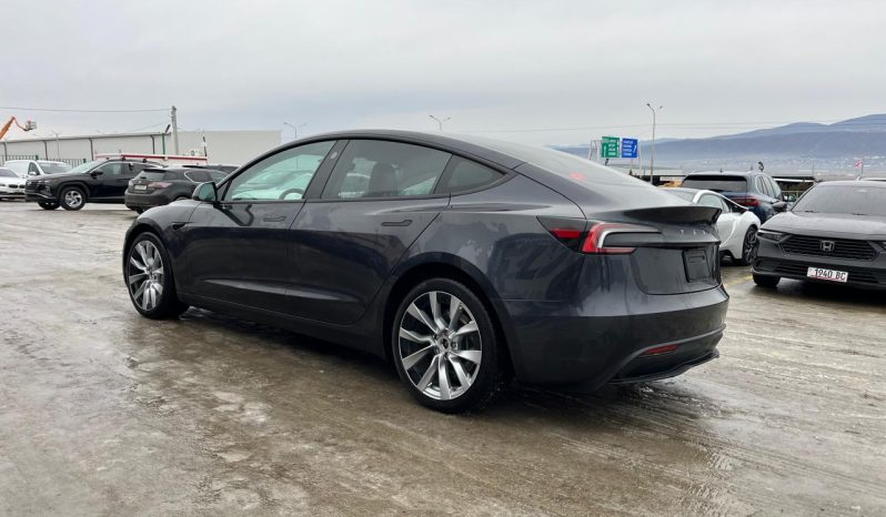 
								Tesla MODEL 3 full									