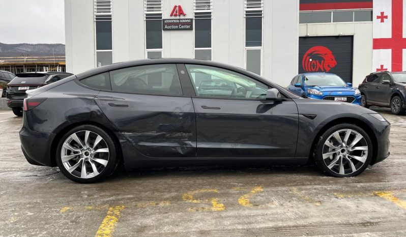
								Tesla MODEL 3 full									