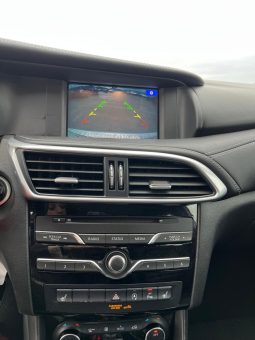 
										2016 Infiniti QX30 full									