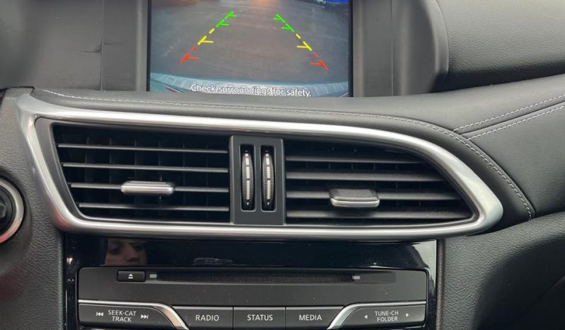 
								2016 Infiniti QX30 full									