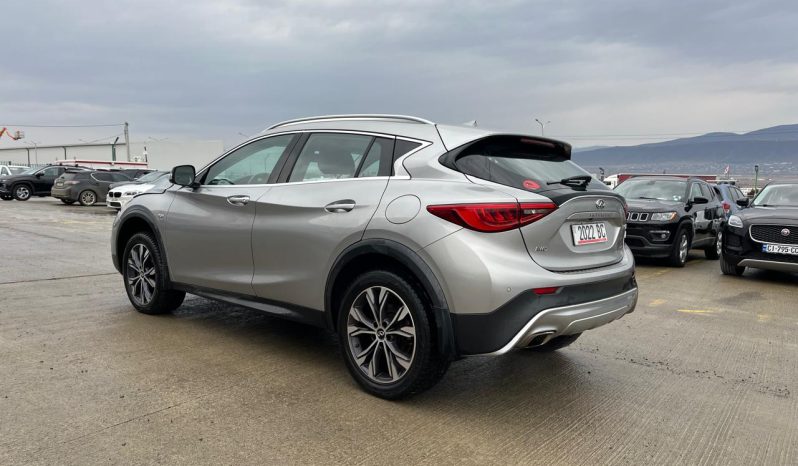 
								2016 Infiniti QX30 full									