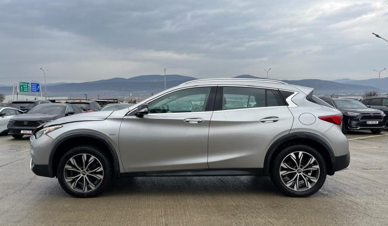 
								2016 Infiniti QX30 full									