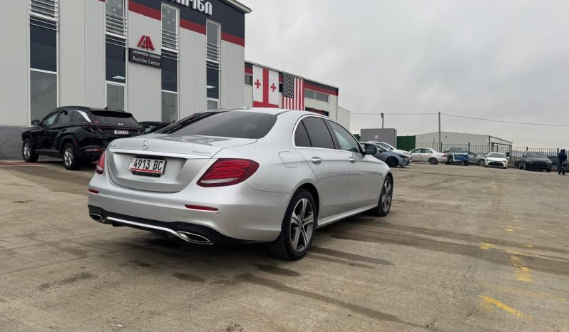 
								MERCEDES-BENZ E300 full									