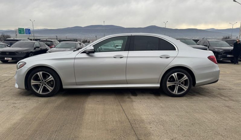 
								MERCEDES-BENZ E300 full									