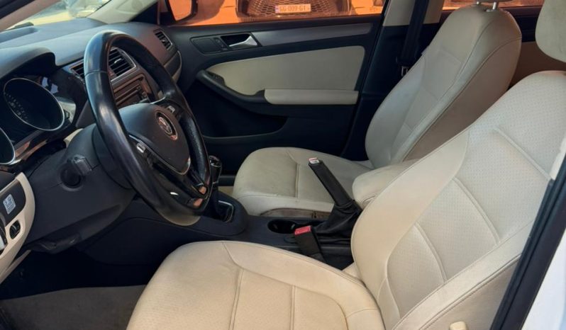 
								2015 Volkswagen Jetta full									