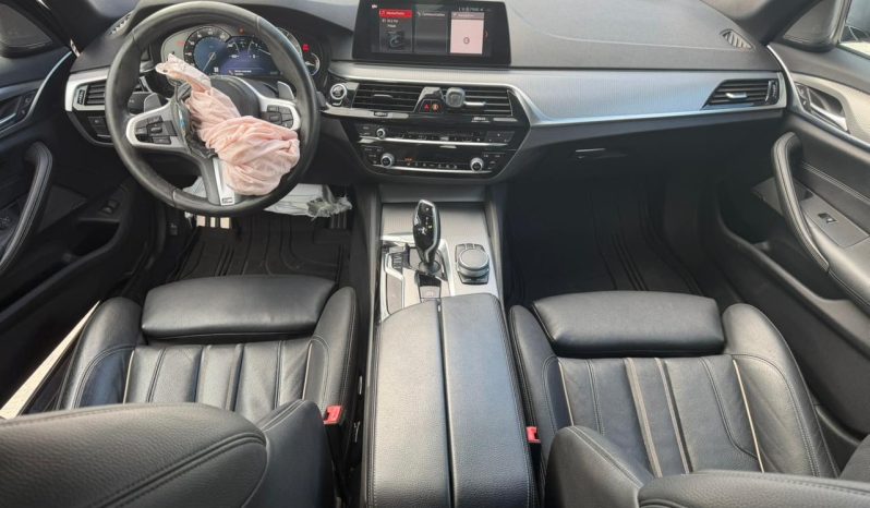 
								BMW 530 full									