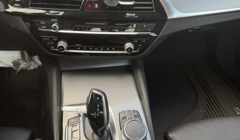 
								BMW 530 full									