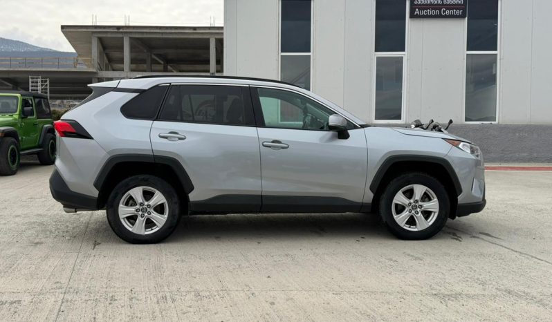 
								TOYOTA RAV4 full									